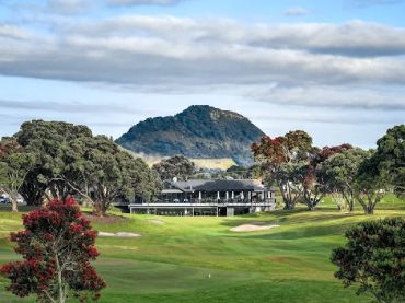 Golf Courses Around the Bay