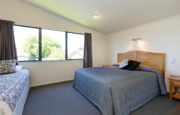 2 Bedroom Unit Upstairs